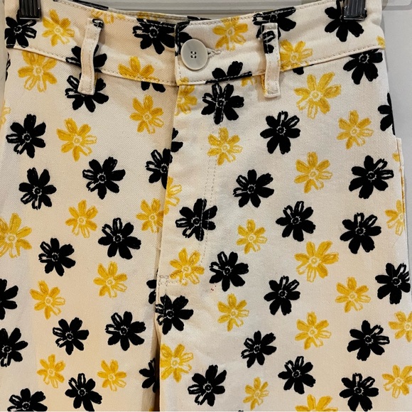 beige zara pants with black and yellow flower patterns. wide, high-waisted pants - Picture 7 of 7